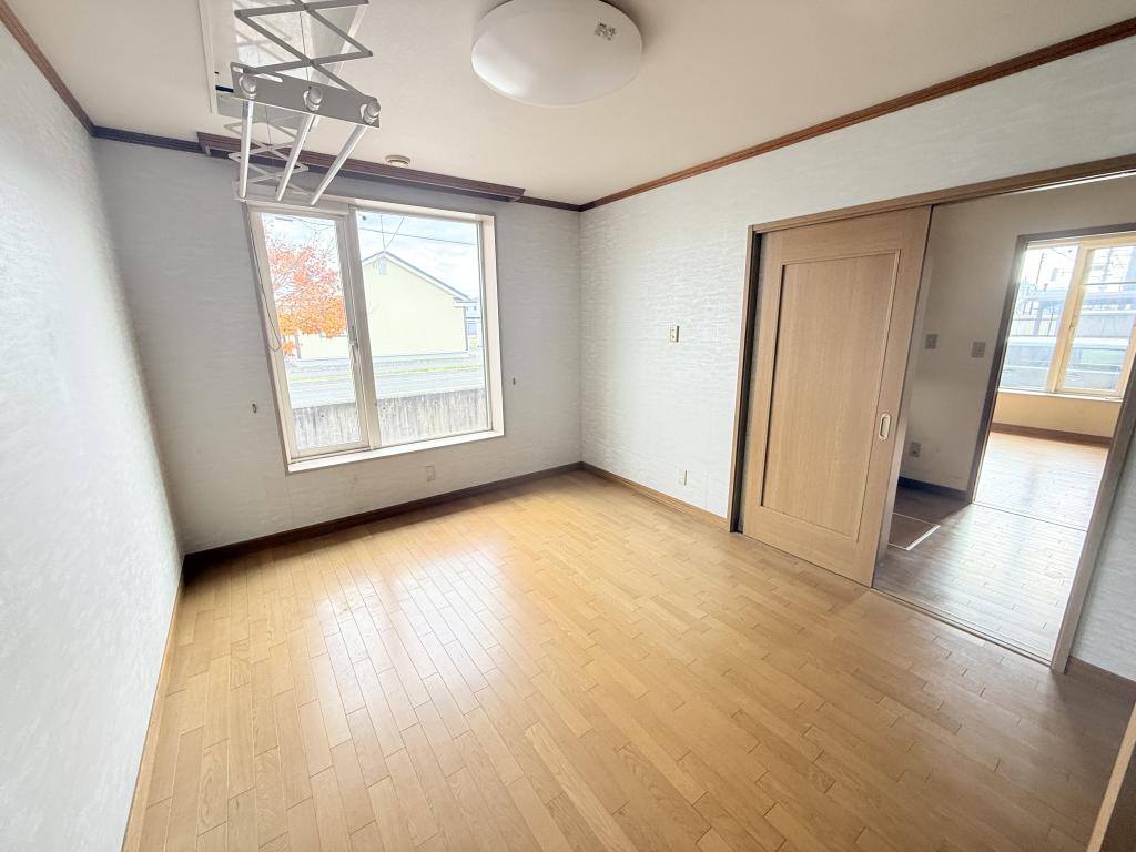 西9条南41丁目の中古戸建　延床約84坪のRC造・敷地は約216坪♪ 内観