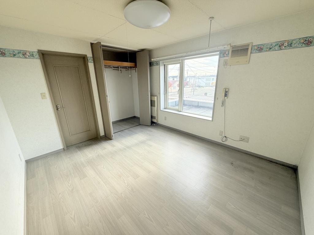 西9条南41丁目の中古戸建　延床約84坪のRC造・敷地は約216坪♪ 内観