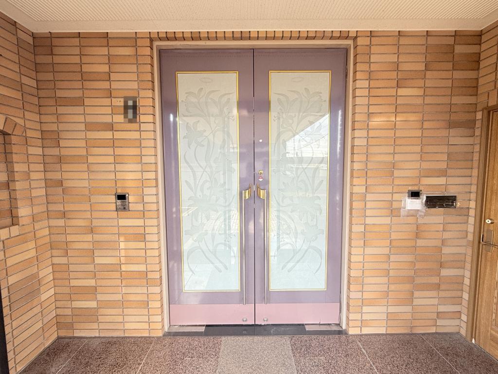 西9条南41丁目の中古戸建　延床約84坪のRC造・敷地は約216坪♪ 内観