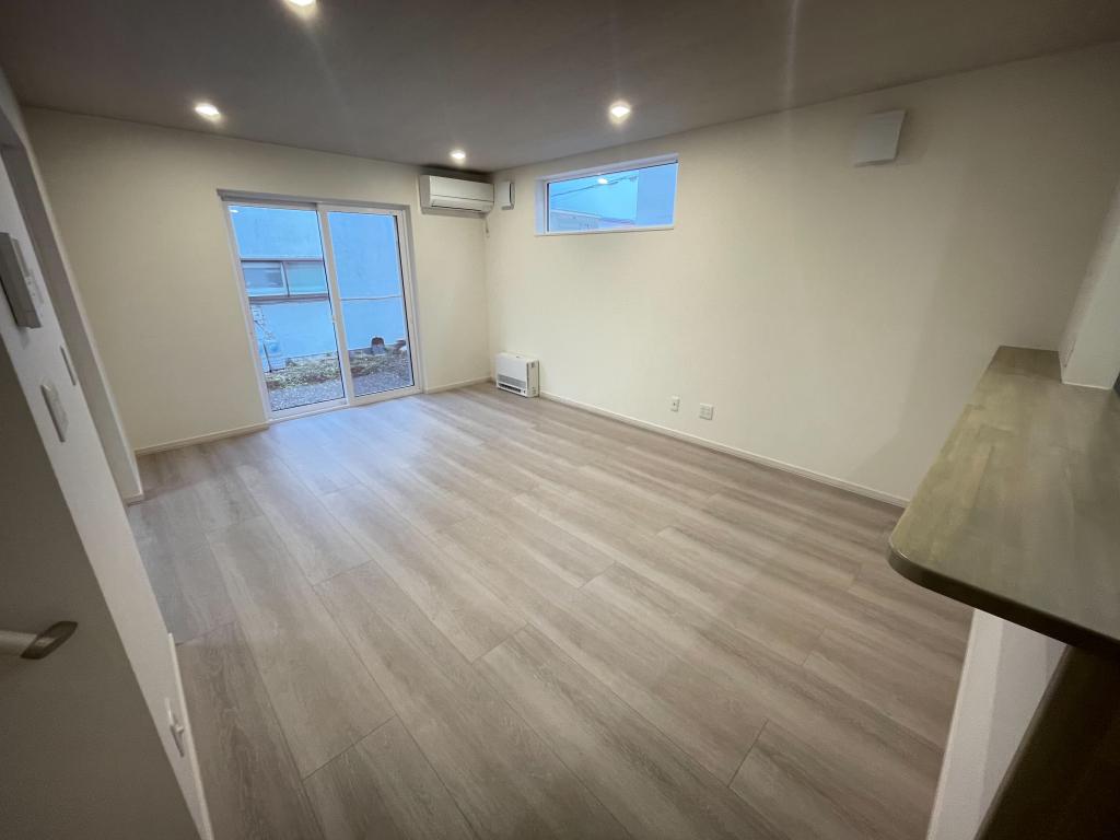 新築分譲住宅　西2条南37丁目　西棟  内観