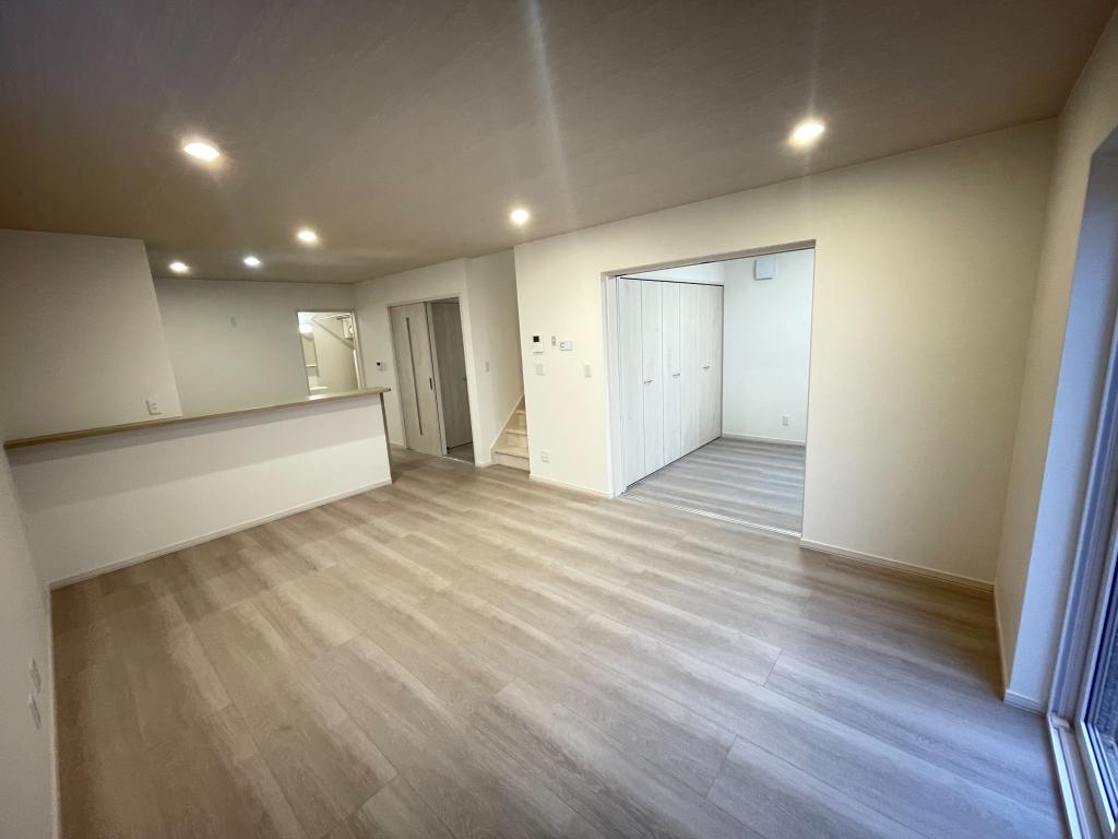 新築分譲住宅　西2条南37丁目　西棟  内観