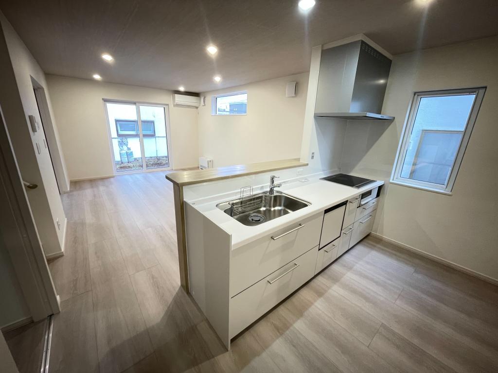 新築分譲住宅　西2条南37丁目　西棟  内観