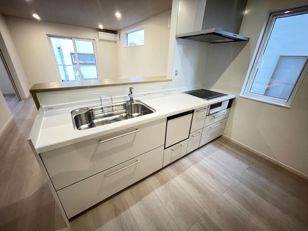 新築分譲住宅　西2条南37丁目　西棟  内観