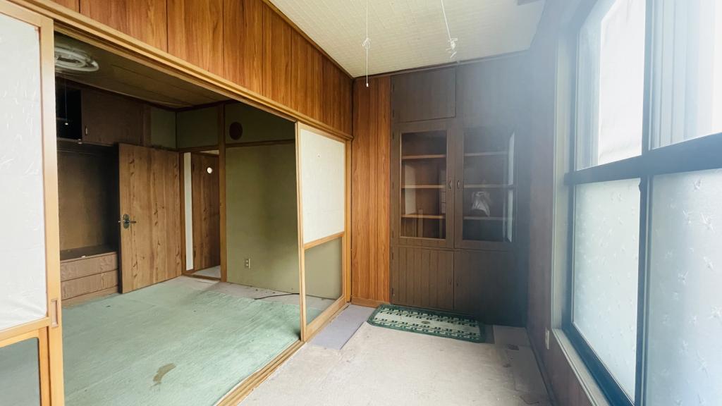 ※価格改定※　2台分カーポート付！緑陽台仲区　中古住宅 内観