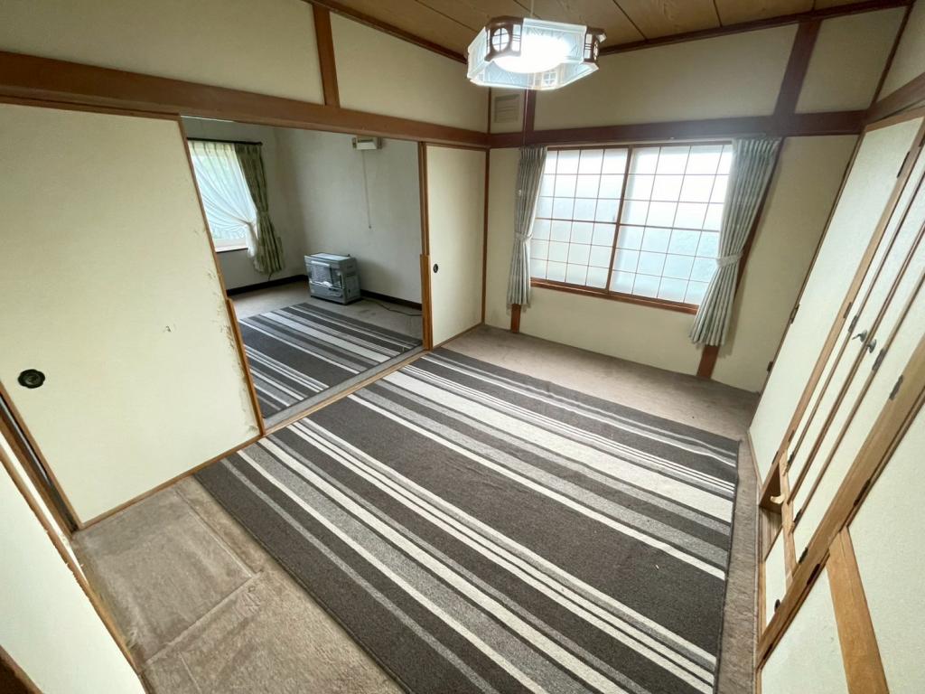 【価格改定】池田町字旭町４丁目　中古戸建 内観
