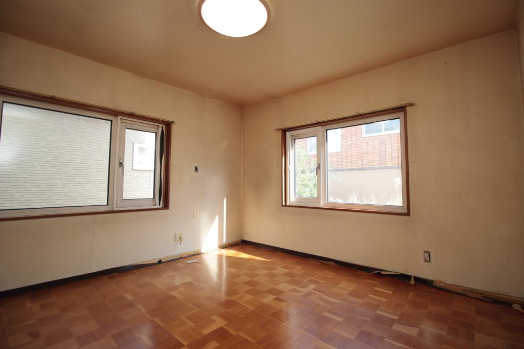 【11/20価格変更】帯広市西21条南3丁目　中古住宅　　開西小／緑園中 内観