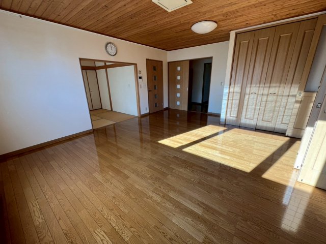 西１１条南１５丁目【自社物件のため仲介手数料無料！】 内観