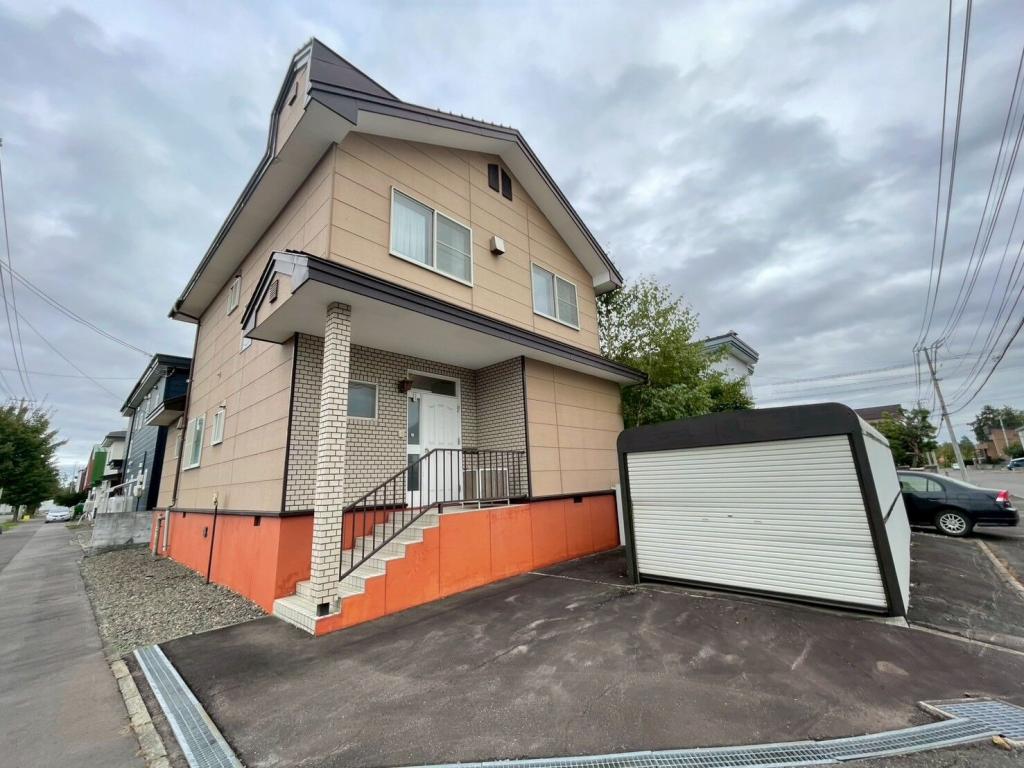 西２０条南３丁目　中古戸建