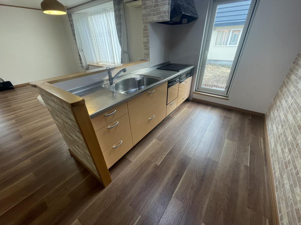 西２３南４＿中古住宅 内観