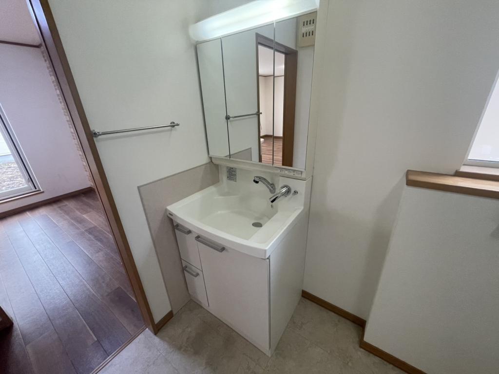 西２３南４＿中古住宅 内観