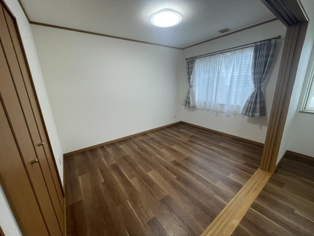 西２３南４＿中古住宅 内観