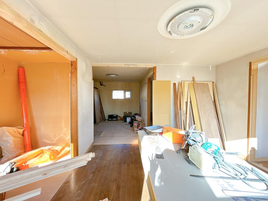 【リフォーム中・静かな住宅街】 北海道河西郡芽室町東8条３丁目2-3 内観