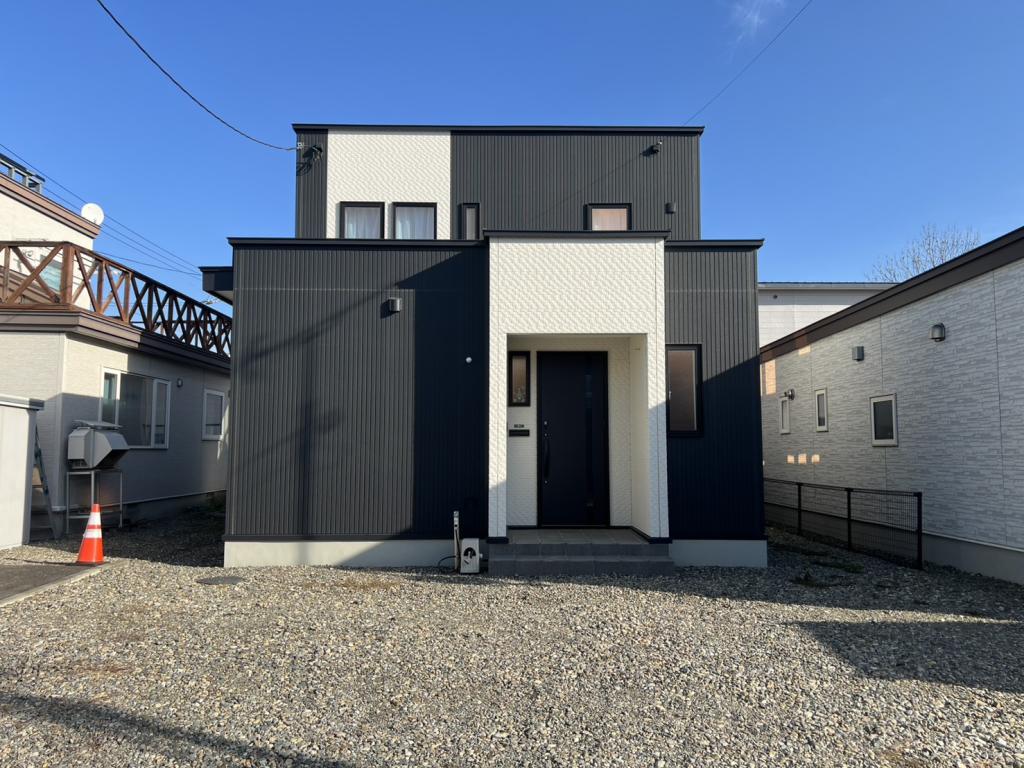 築3年♪光南小近く♪　東6南19＿中古住宅