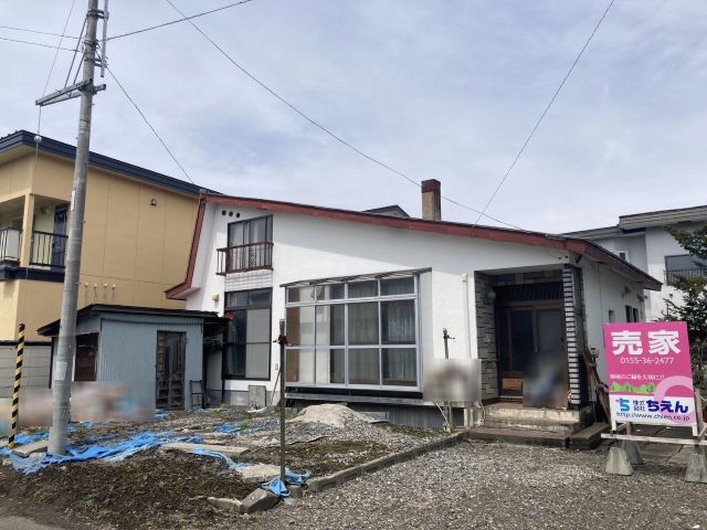 西１６条南３０丁目【南道路付き！リノベーション向け平家建！】 内観