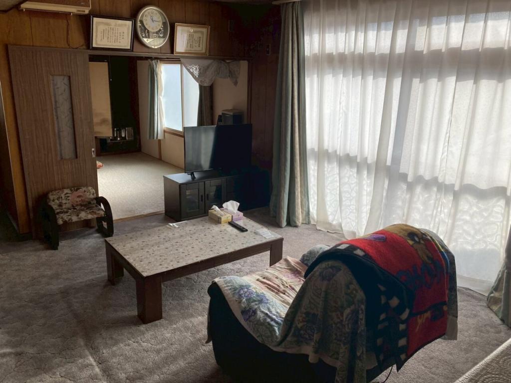 浦幌町字幸町　店舗付き住宅 内観