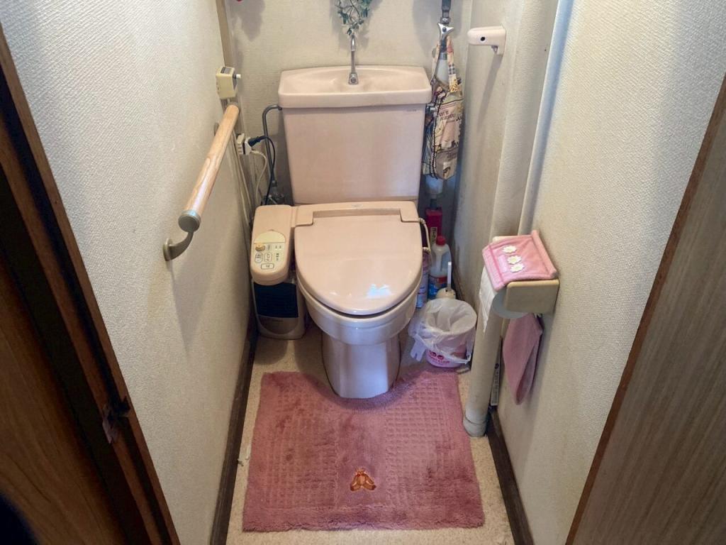 浦幌町字幸町　店舗付き住宅 内観