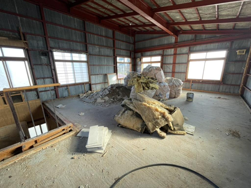 西１条南１９丁目　倉庫付住宅 内観