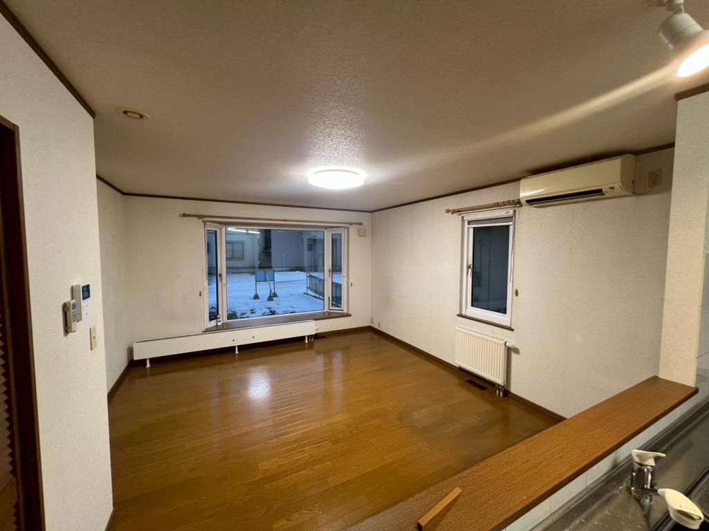 西21南2＿南道路付き中古住宅 内観