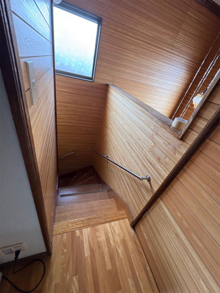 【価格改定】自然豊かな住宅地　南の森西9丁目　5SLDK 中古住宅　車庫・地下有り 内観