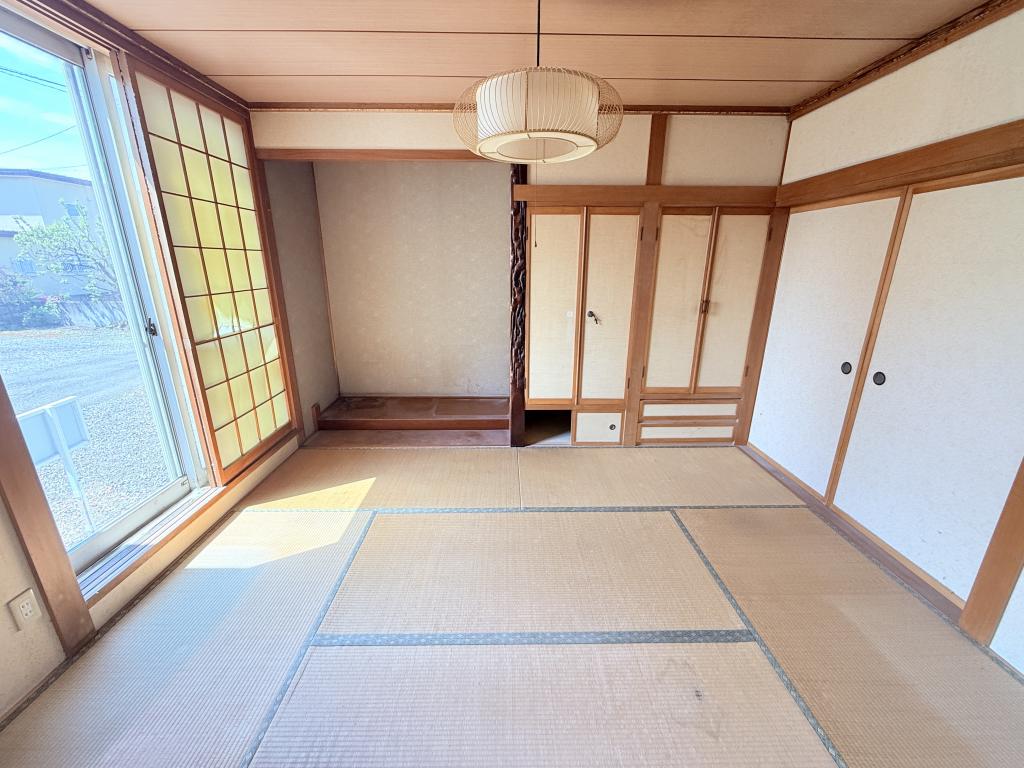 ※価格改定　西16条南30丁目の中古戸建　延床150㎡越えのリノベ向け物件♪  内観