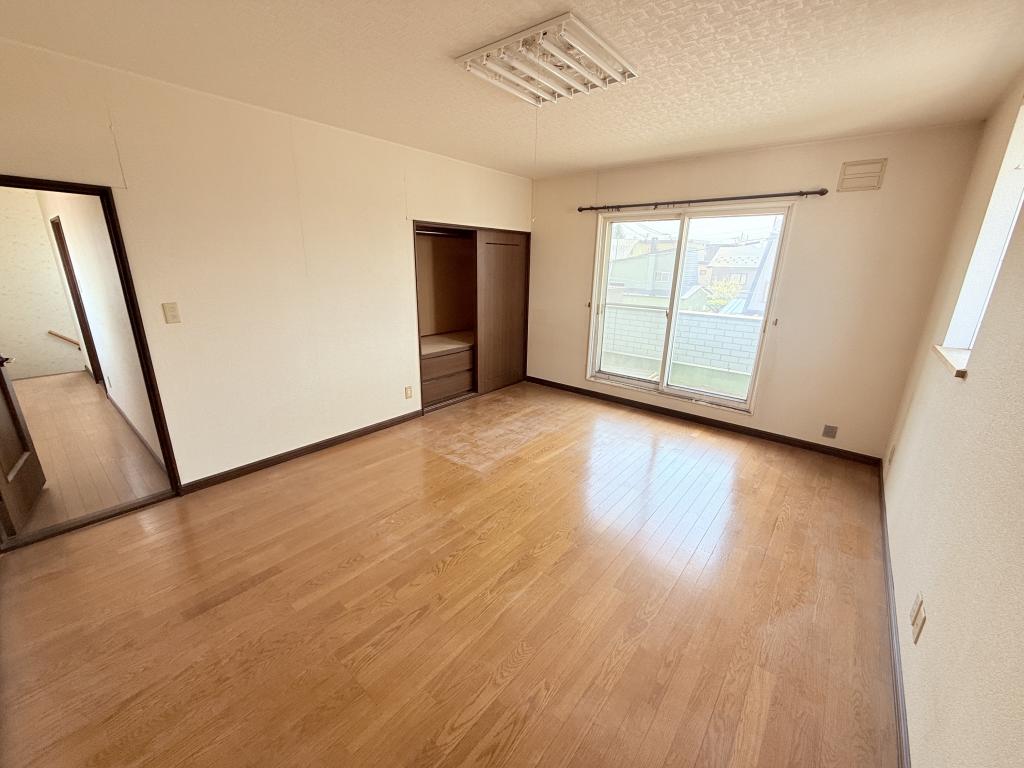 ※価格改定　西16条南30丁目の中古戸建　延床150㎡越えのリノベ向け物件♪  内観