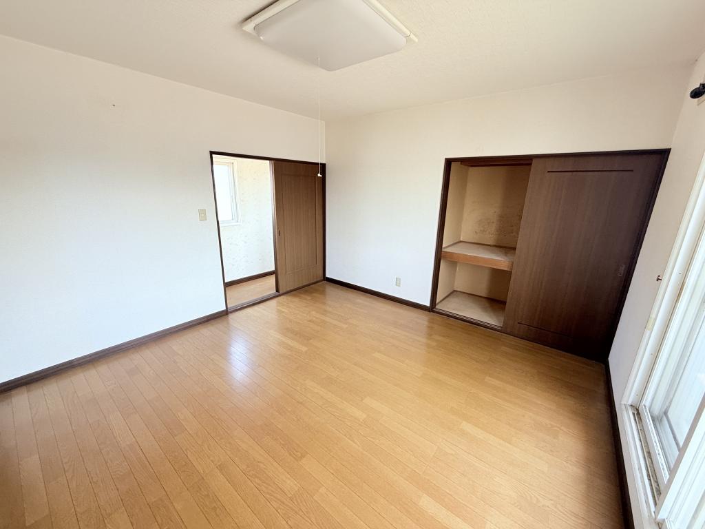 ※価格改定　西16条南30丁目の中古戸建　延床150㎡越えのリノベ向け物件♪  内観