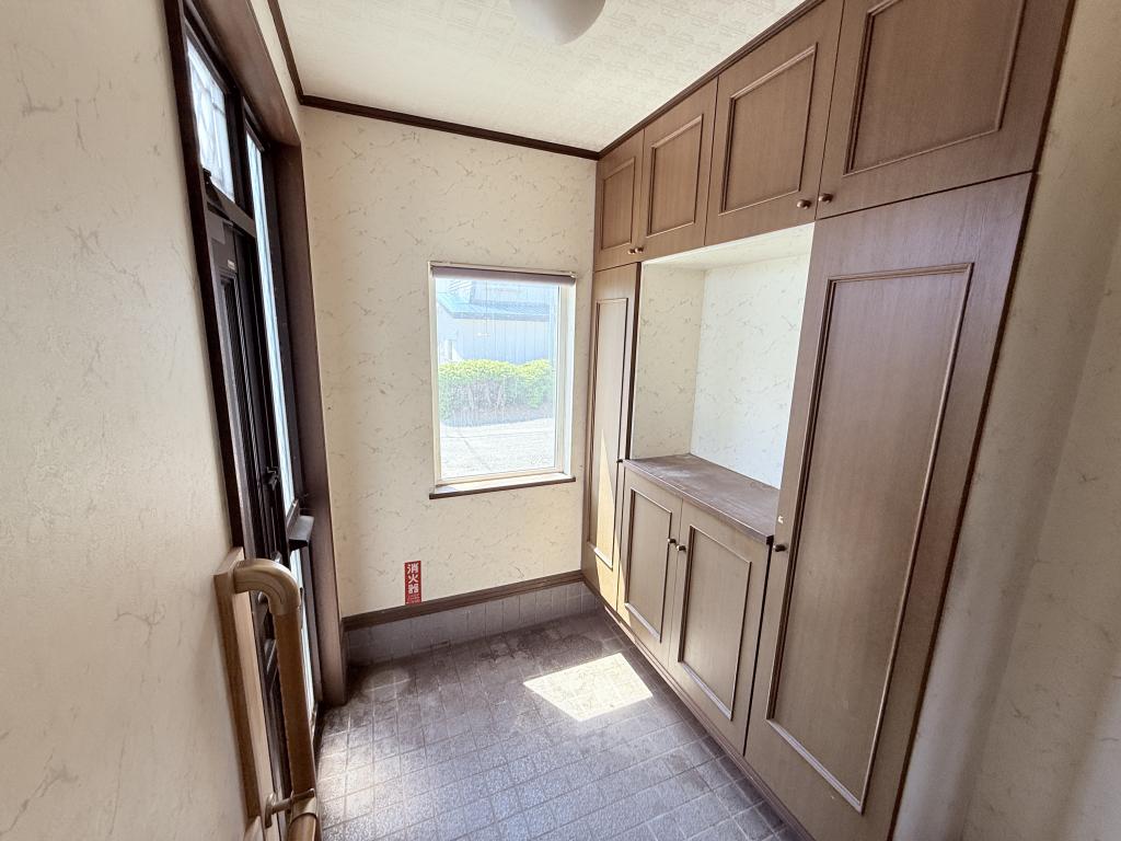 ※価格改定　西16条南30丁目の中古戸建　延床150㎡越えのリノベ向け物件♪  内観