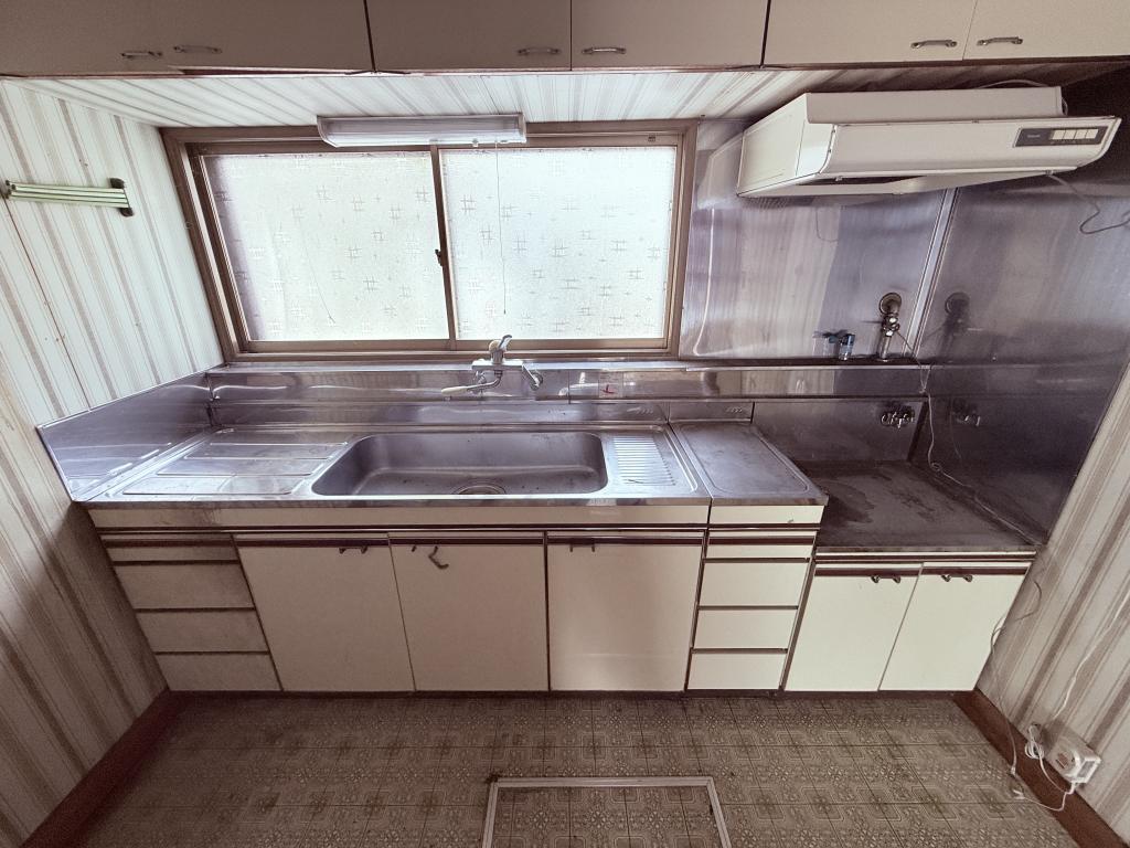 ※価格改定　西16条南30丁目の中古戸建　平屋のリノベ向け物件♪  内観