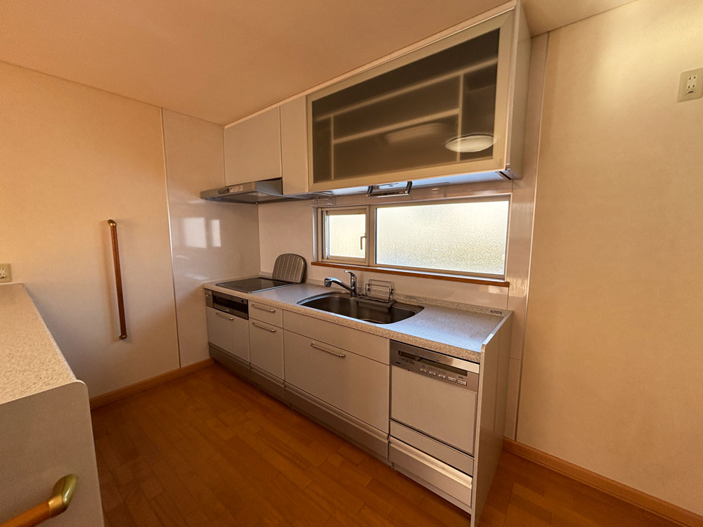 下音更小学校に近い 5LDK中古住宅 北東角地 木野西通11丁目 内観