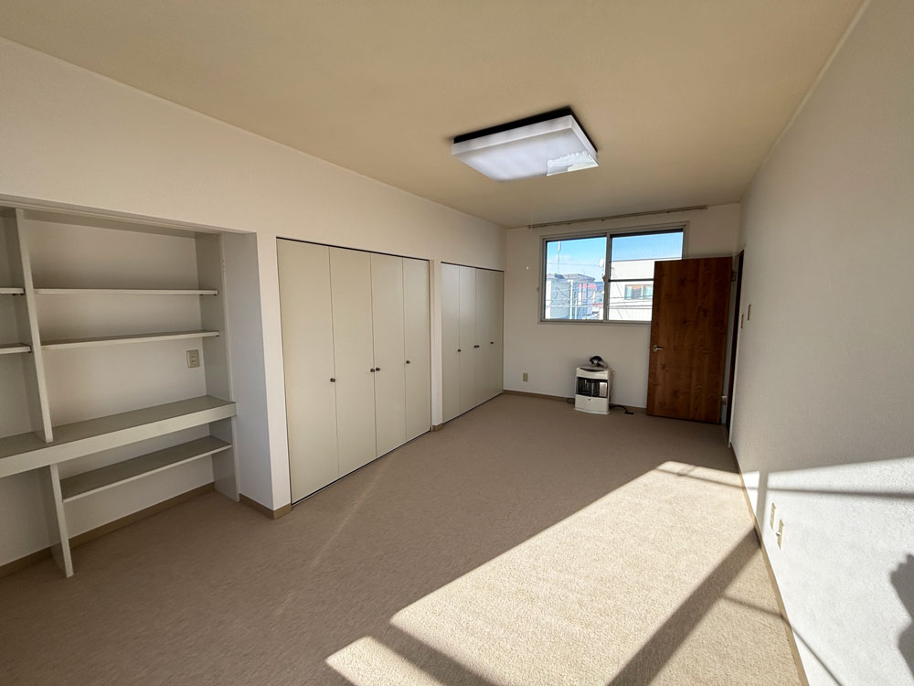 下音更小学校に近い 5LDK中古住宅 北東角地 木野西通11丁目 内観