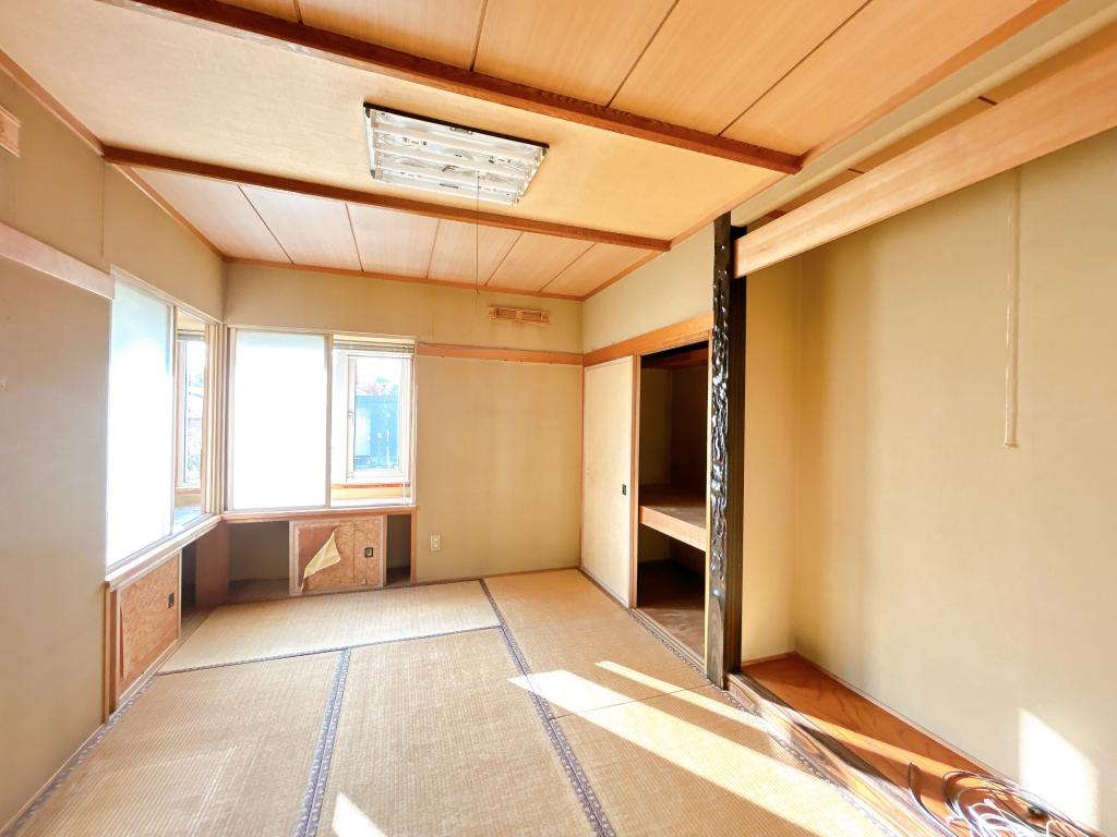 【若葉小・八中迄徒歩５分圏内】帯広市西１７条南５丁目 内観