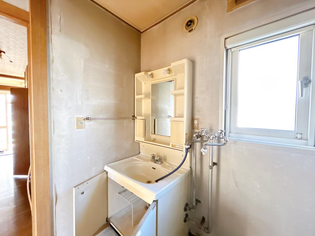 【若葉小・八中迄徒歩５分圏内】帯広市西１７条南５丁目 内観