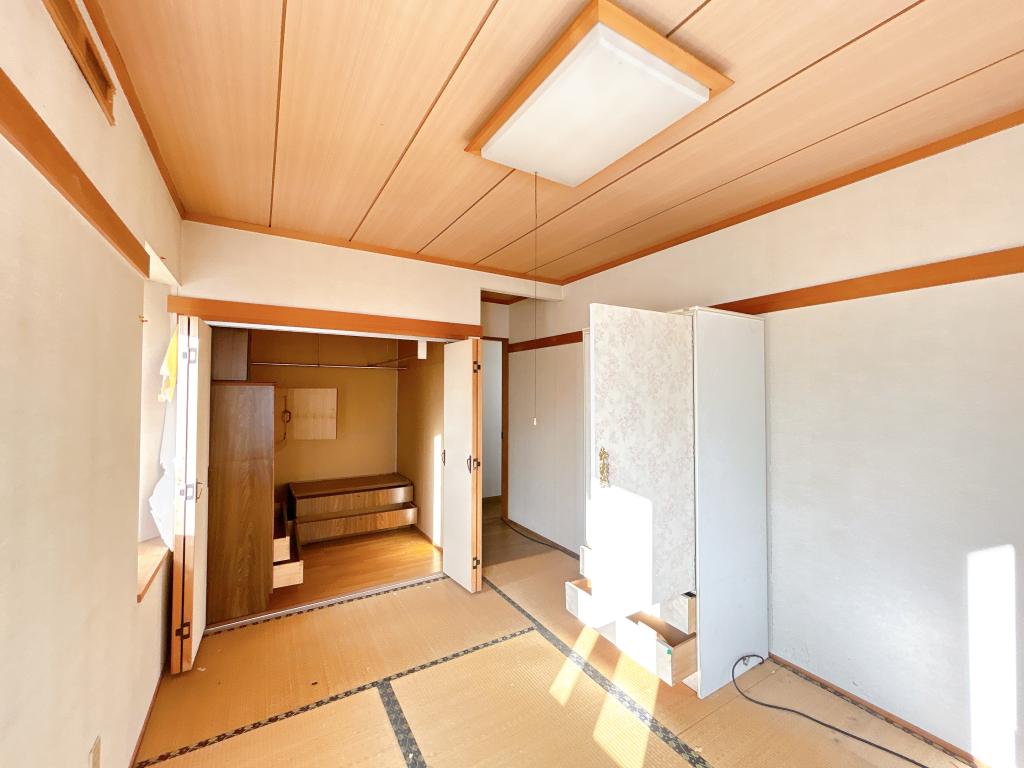 【若葉小・八中迄徒歩５分圏内】帯広市西１７条南５丁目 内観