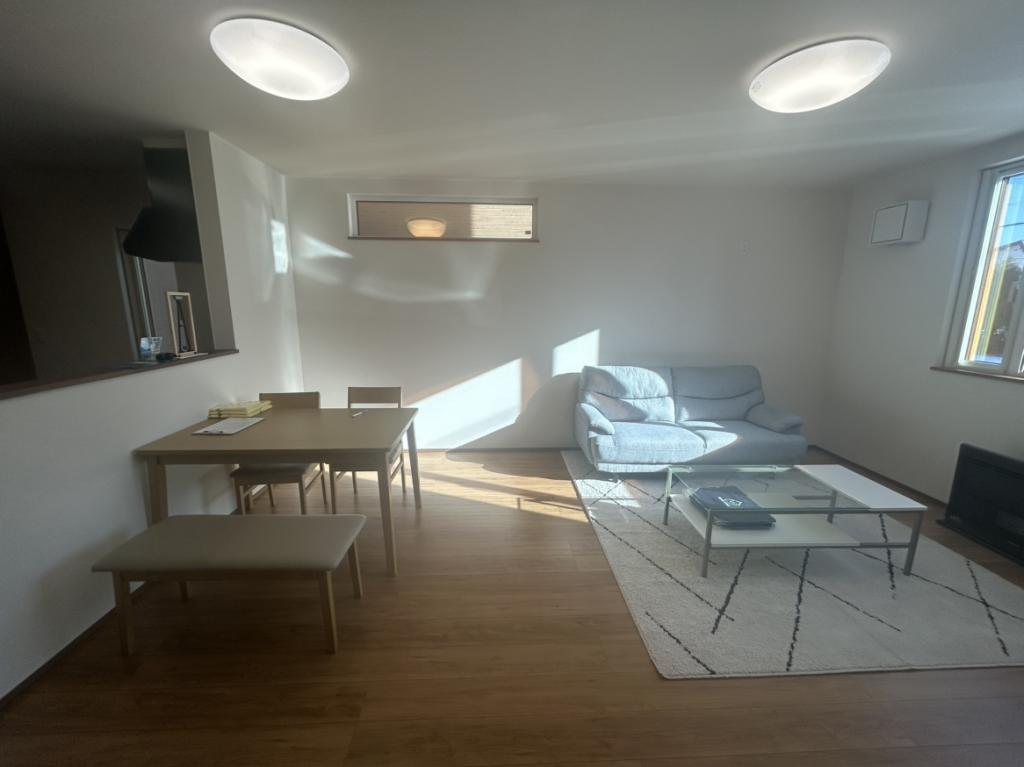 【商談中】帯広市西15条南32丁目　新築物件　A棟 内観