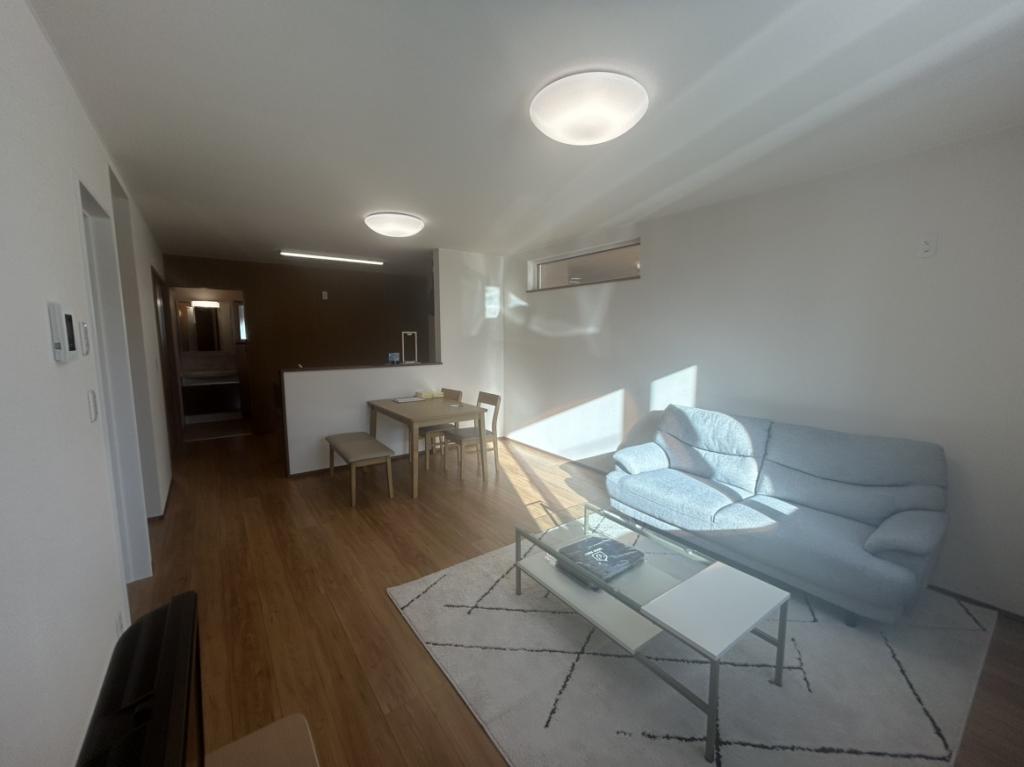 【商談中】帯広市西15条南32丁目　新築物件　A棟 内観