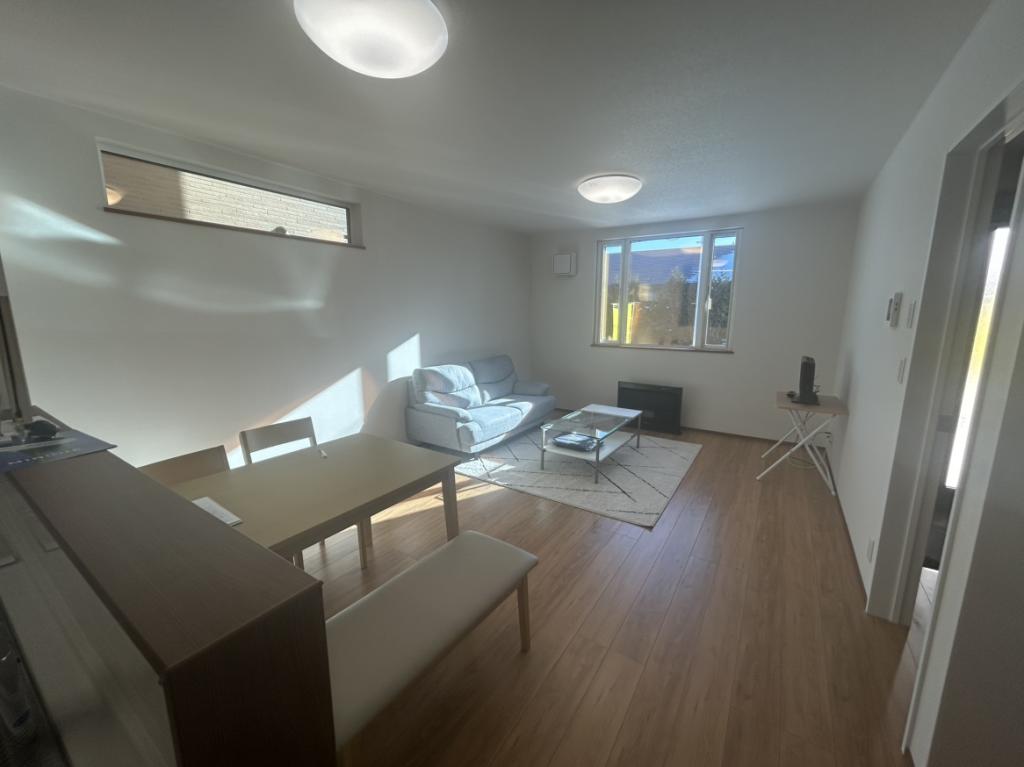 【商談中】帯広市西15条南32丁目　新築物件　A棟 内観