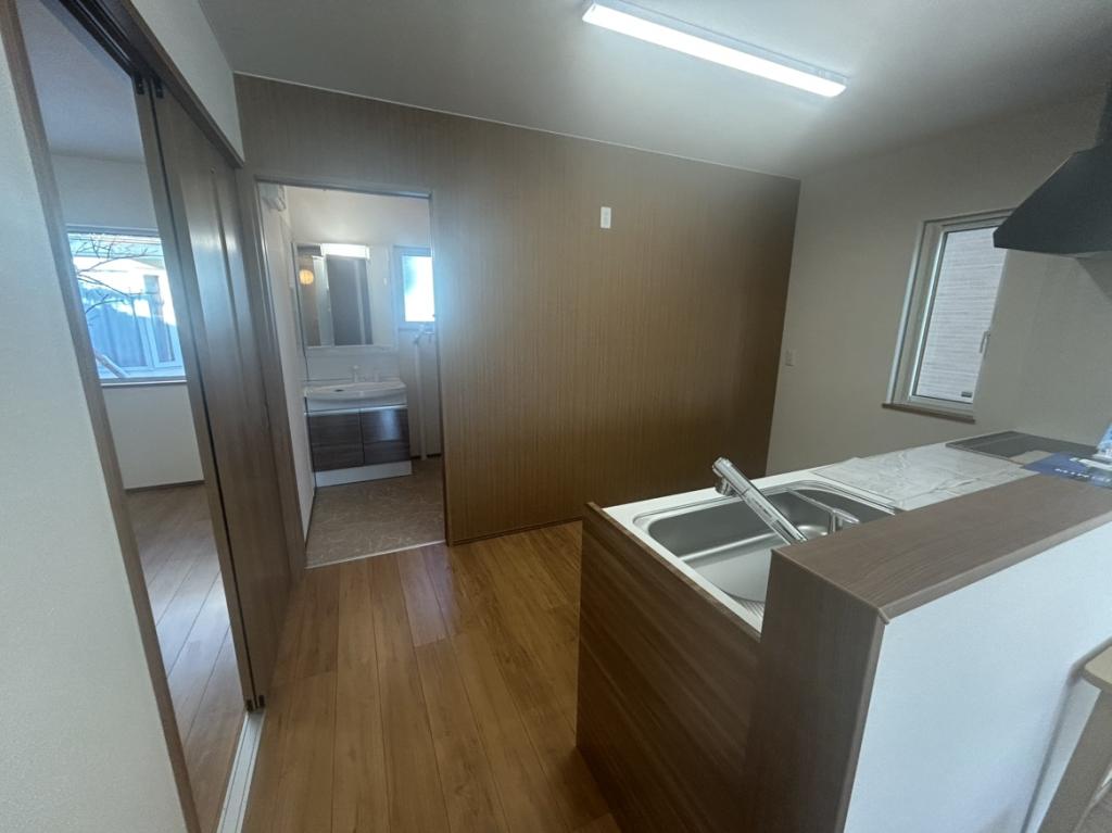 【商談中】帯広市西15条南32丁目　新築物件　A棟 内観