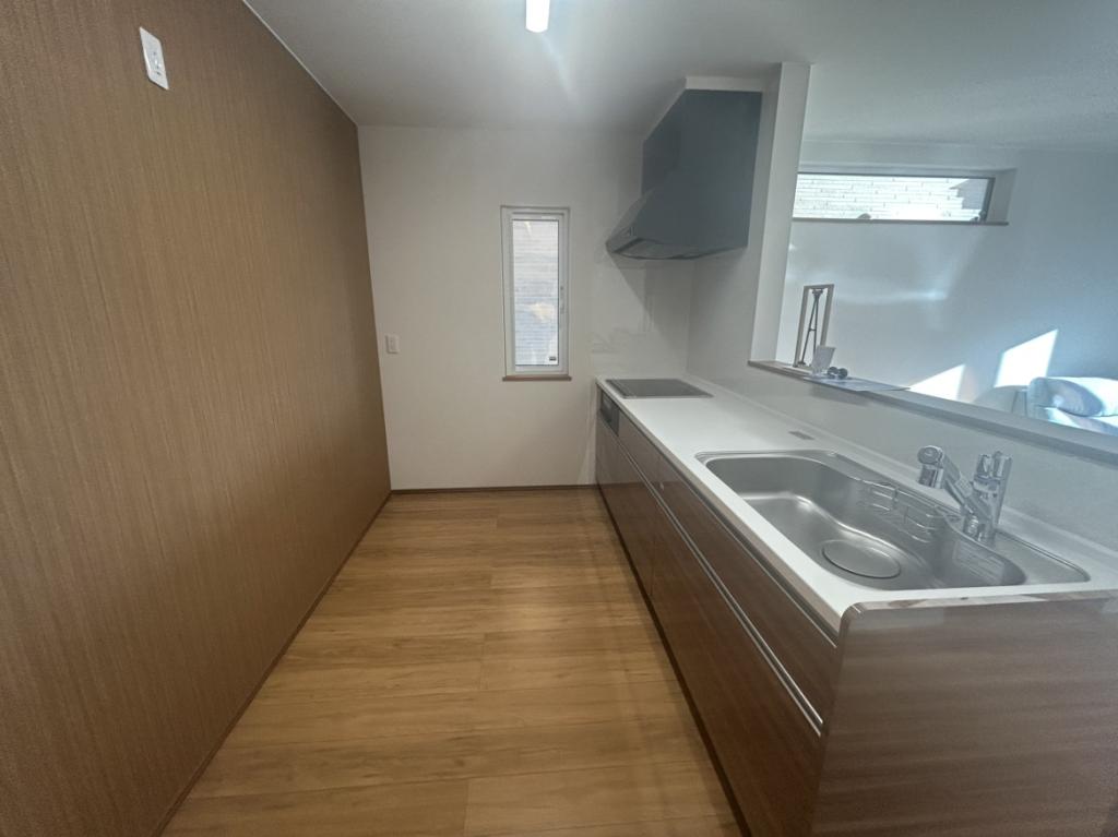 【商談中】帯広市西15条南32丁目　新築物件　A棟 内観