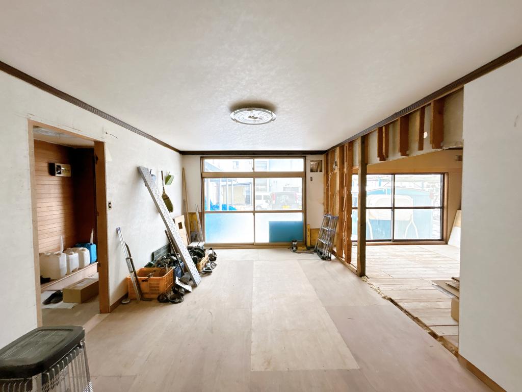 【リフォーム中】帯広市西17条北3丁目13-8 内観