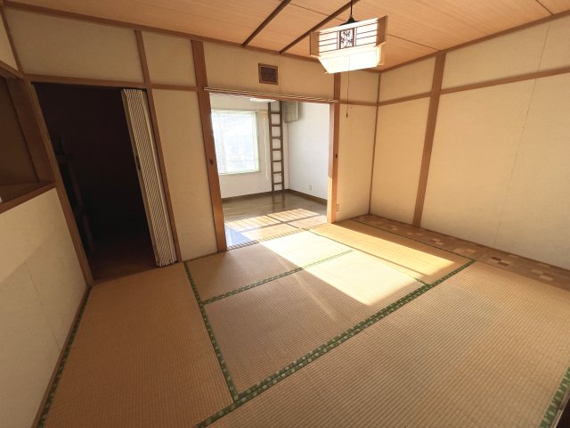 西２４条南１丁目【南道路付き！ファミリー層の多い住宅街！】 内観