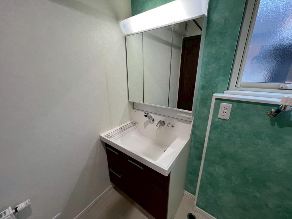 【価格改定】築10年♪　都市ガスエコジョーズ・ソーラー完備♪　西25南1＿築浅中古住宅  内観