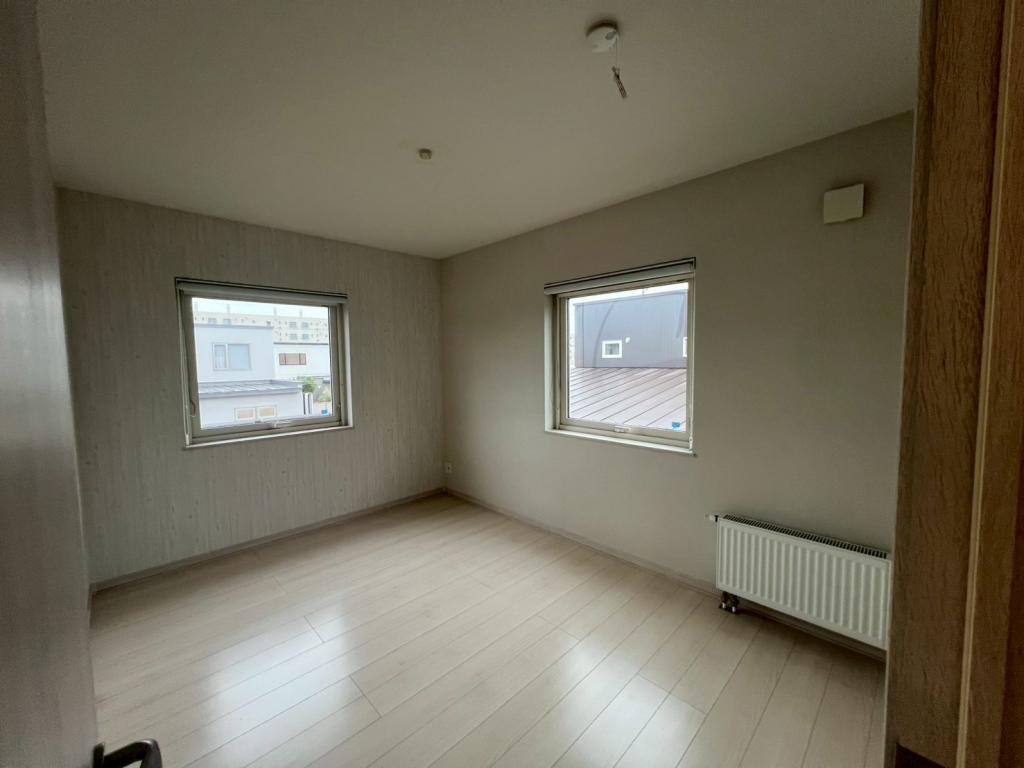 【価格改定】築10年♪　都市ガスエコジョーズ・ソーラー完備♪　西25南1＿築浅中古住宅  内観