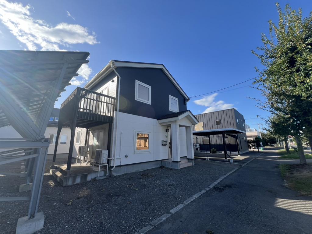 【価格改定】築10年♪　都市ガスエコジョーズ・ソーラー完備♪　西25南1＿築浅中古住宅  内観