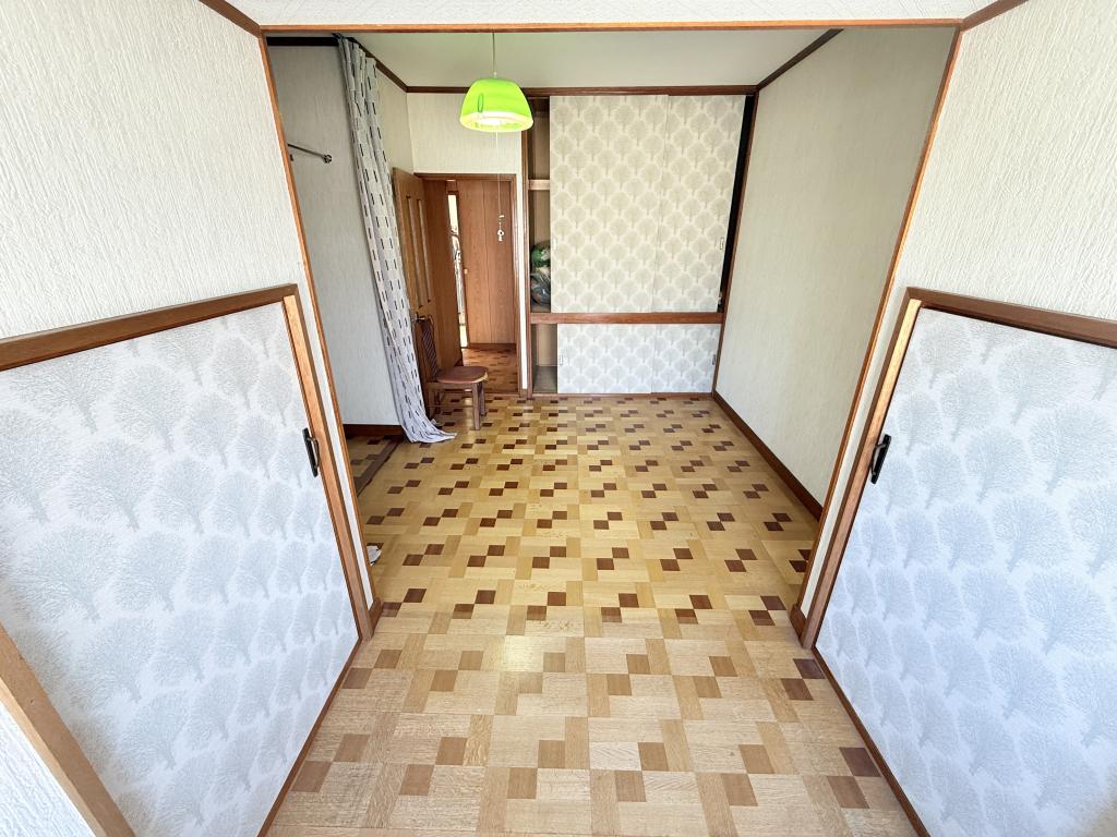 西15条南13丁目の中古住宅 内観