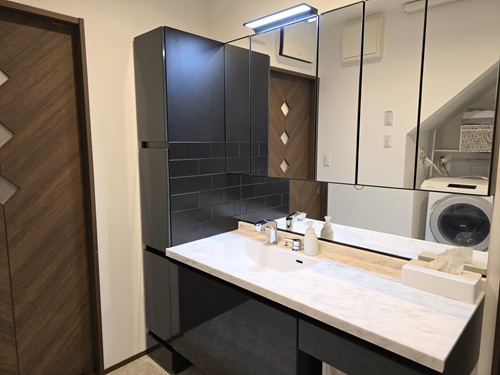 札内北栄町　南向き　築浅物件　ソーラー、カーポートあり！ 内観