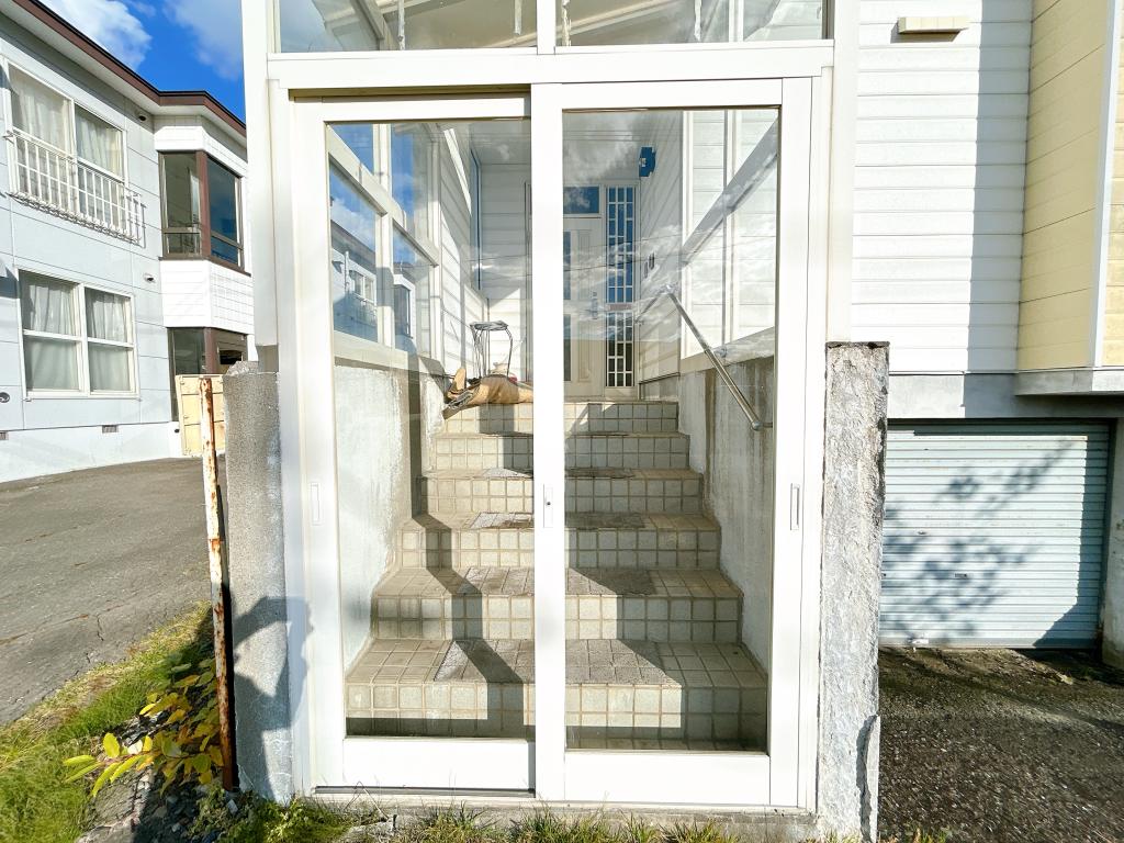 【若葉小・八中迄徒歩５分圏内】帯広市西１７条南５丁目 内観