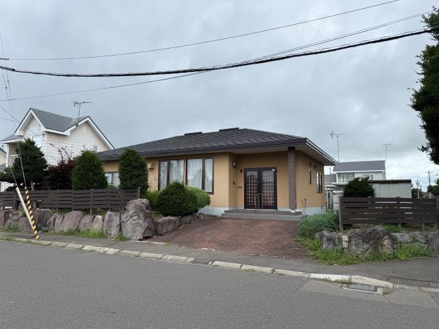 西２１条南４丁目【南東角地！西帯エリアの３ＬＤＫ平家建て！】