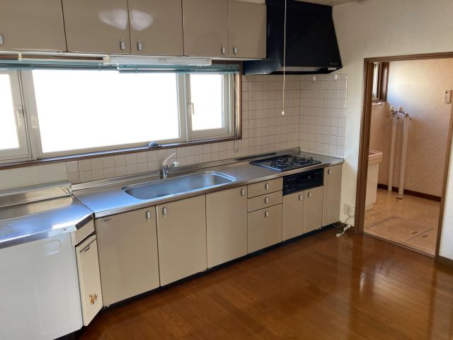 西１７条南５丁目【北東角地！敷地面積約１８０坪！】 内観