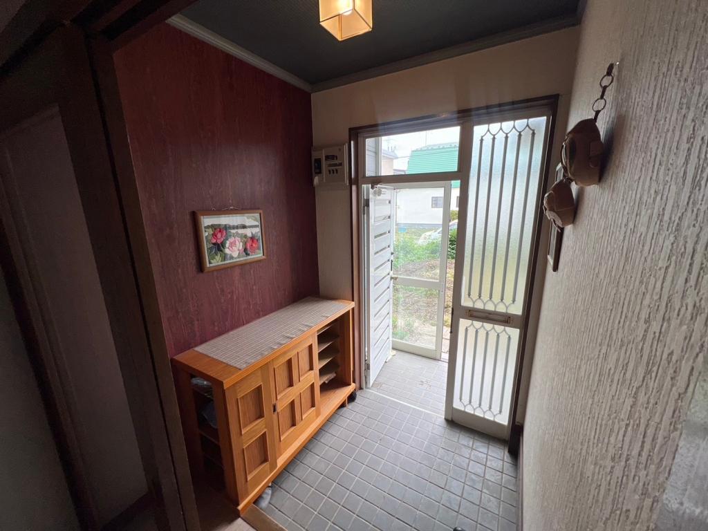 【価格改定】スーパー徒歩5分♪ 南向き♪　芽室町東6-8＿中古住宅 内観