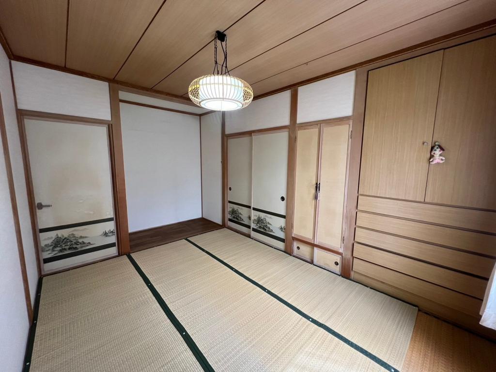 【価格改定】スーパー徒歩5分♪ 南向き♪　芽室町東6-8＿中古住宅 内観